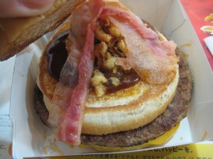 第一弾のテキサスバーガーの中身